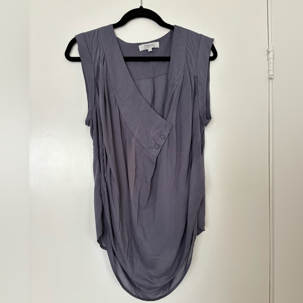 Gray slouchy top by Tramp.